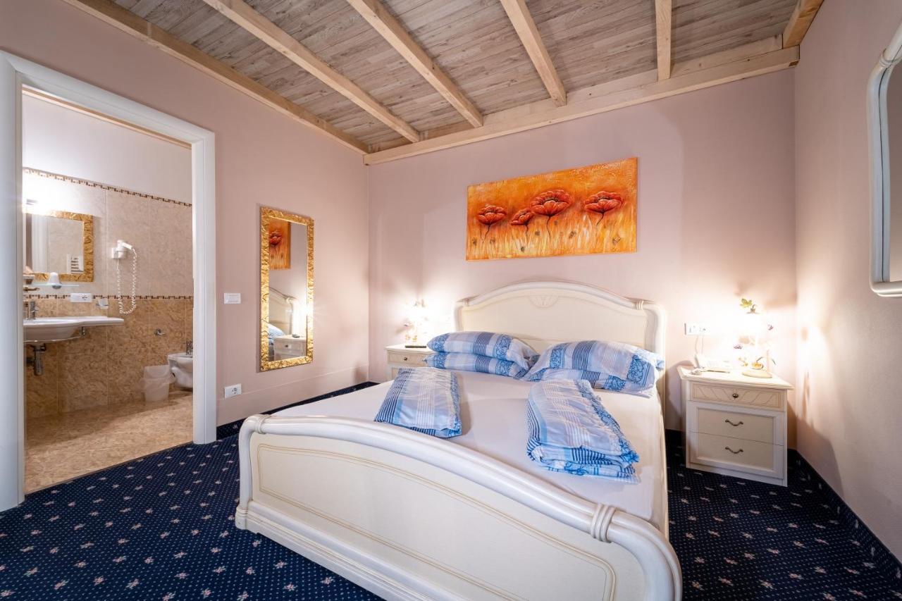 Hotel Borgo dei Poeti Romantik Wellness&SPA Manerba del Garda Exterior foto