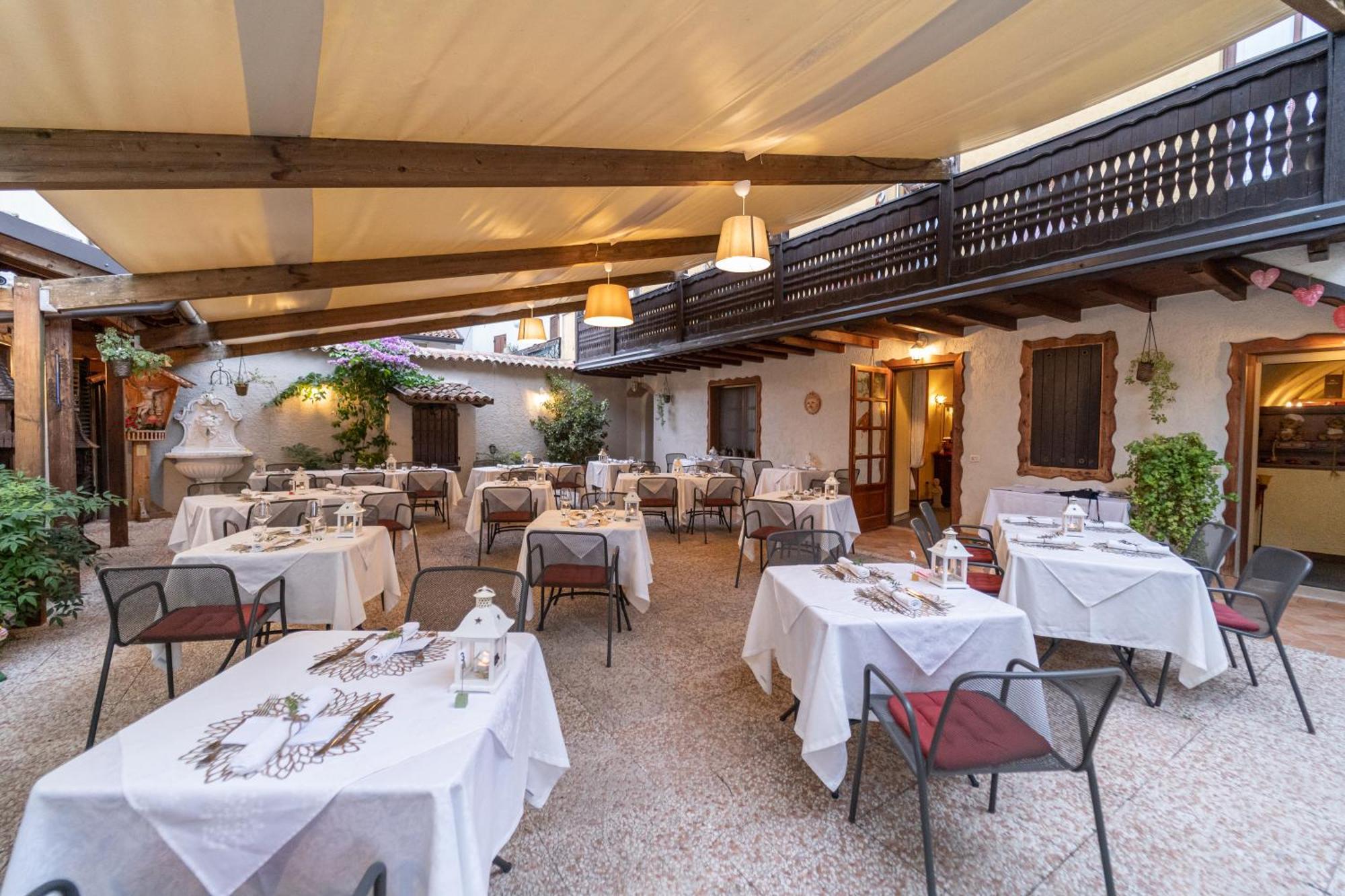 Hotel Borgo dei Poeti Romantik Wellness&SPA Manerba del Garda Exterior foto