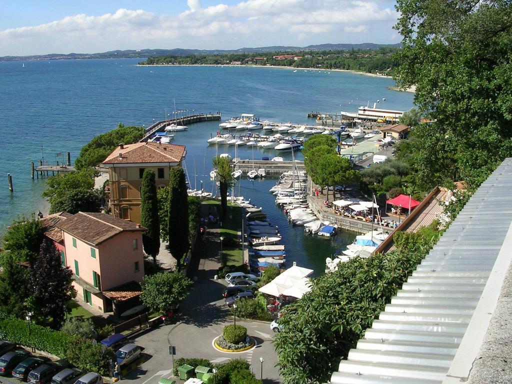 Hotel Borgo dei Poeti Romantik Wellness&SPA Manerba del Garda Exterior foto