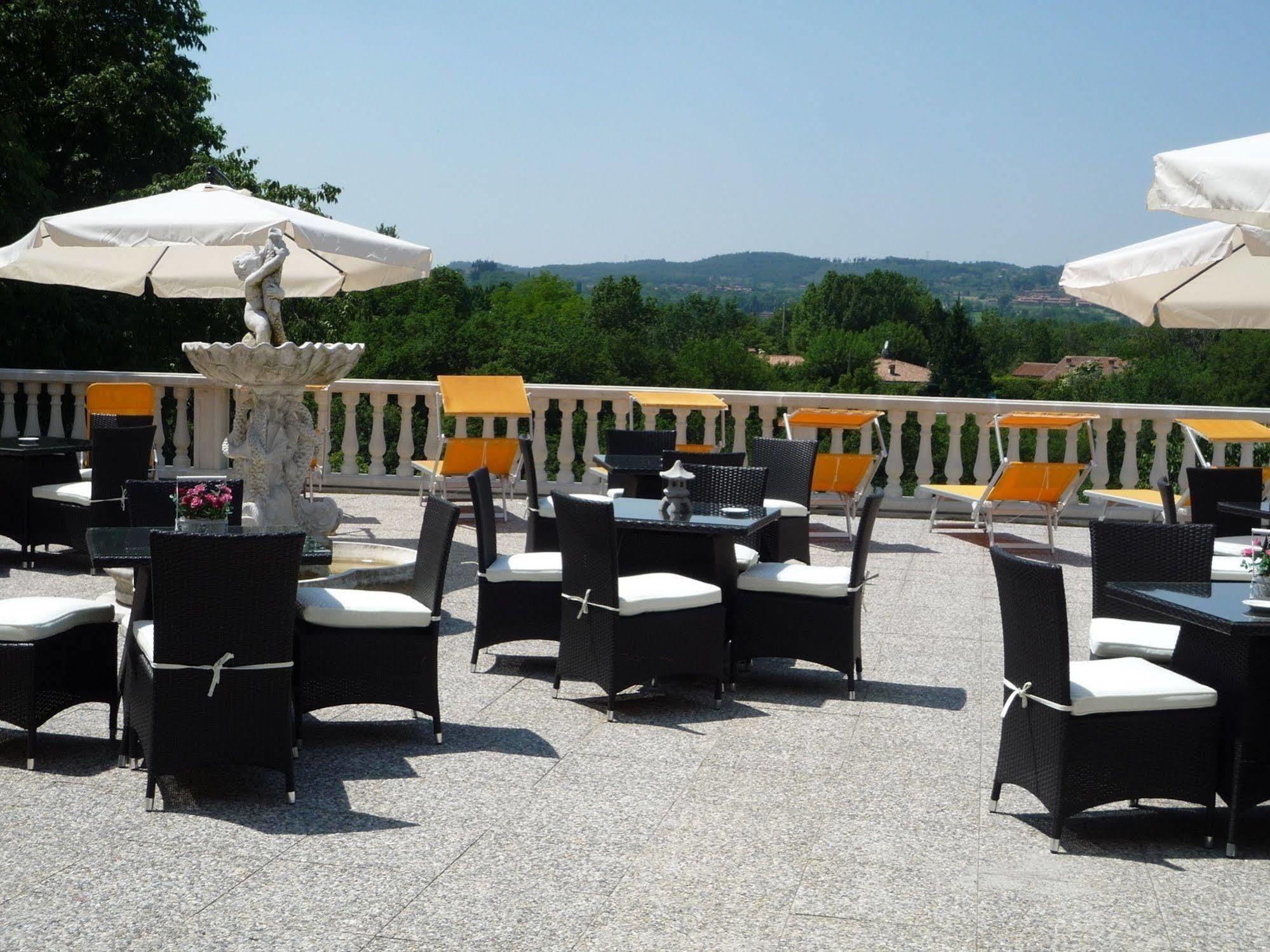 Hotel Borgo dei Poeti Romantik Wellness&SPA Manerba del Garda Exterior foto